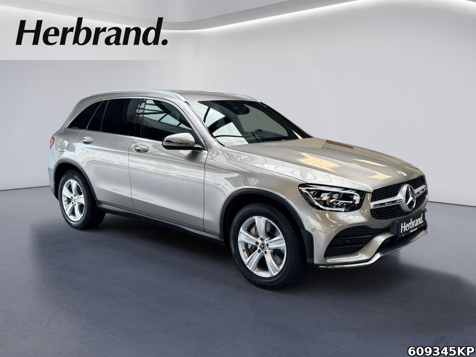 Fahrzeugabbildung Mercedes-Benz GLC 200 4matic AMG Line AHK DistronicHUDCarPlay