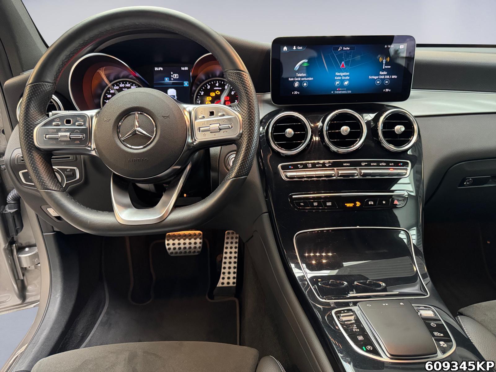 Fahrzeugabbildung Mercedes-Benz GLC 200 4matic AMG Line AHK DistronicHUDCarPlay