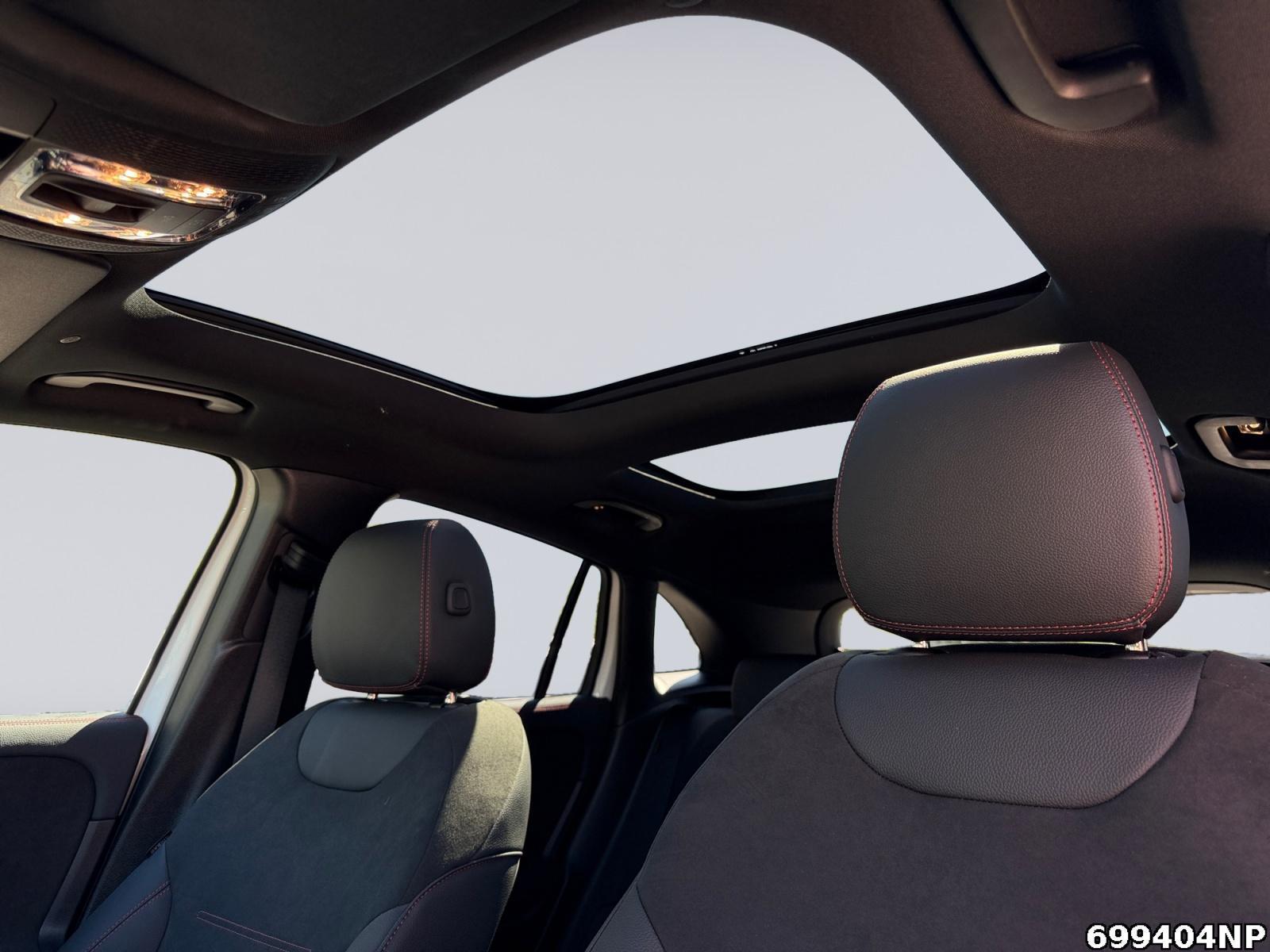 Fahrzeugabbildung Mercedes-Benz GLA 250 e AMG AHK Pano HUD 360° Sportsitz 19