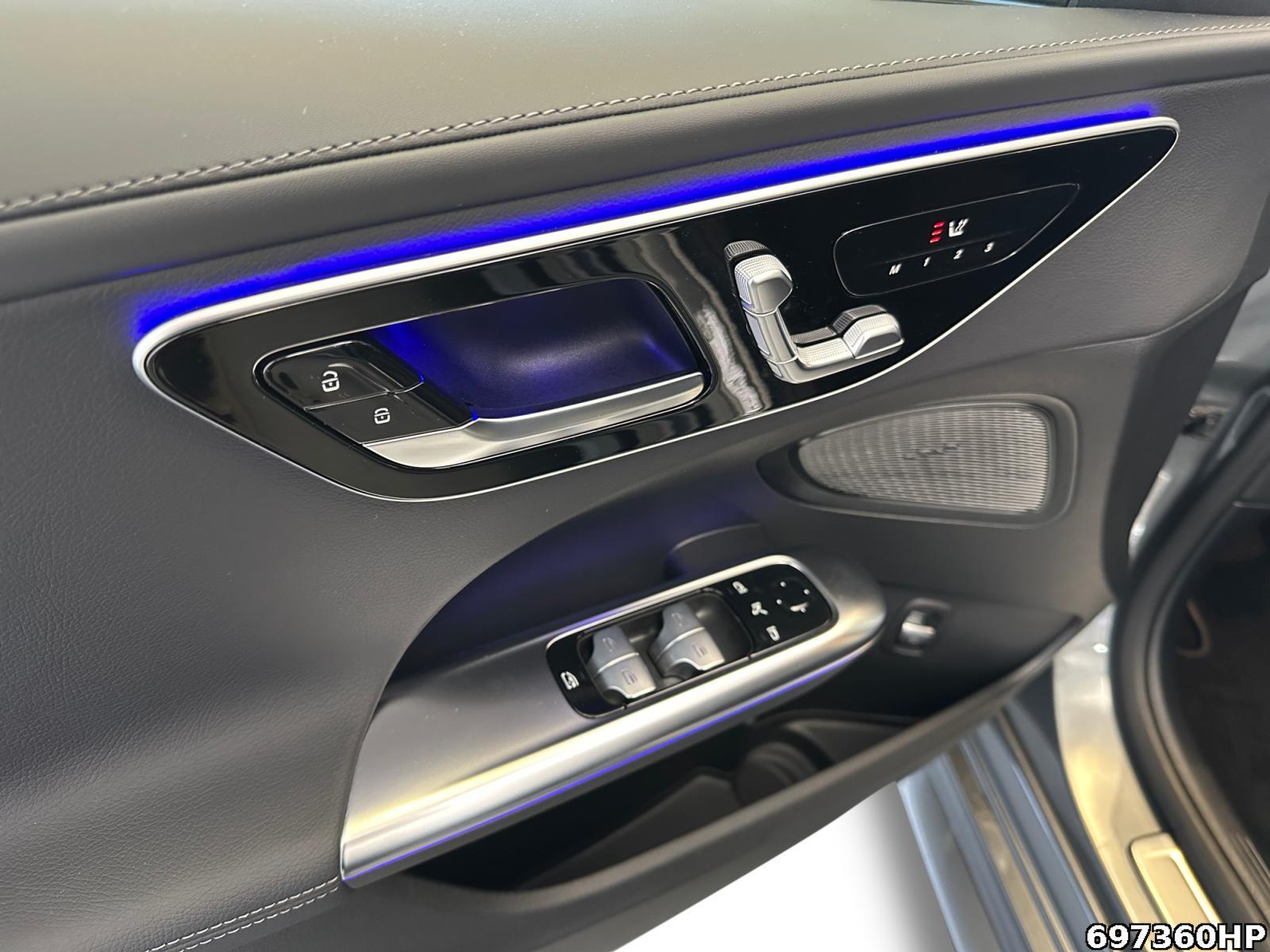 Fahrzeugabbildung Mercedes-Benz C 300 d T AMG Night DIGITAL LIGHT DISTRONIC 360°