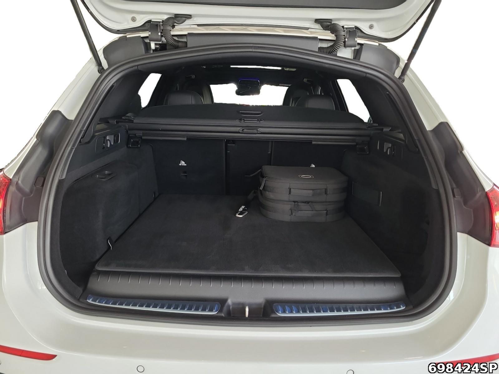 Fahrzeugabbildung Mercedes-Benz C 300 T AMG Pano AHK BURMESTER Night 360°DAB