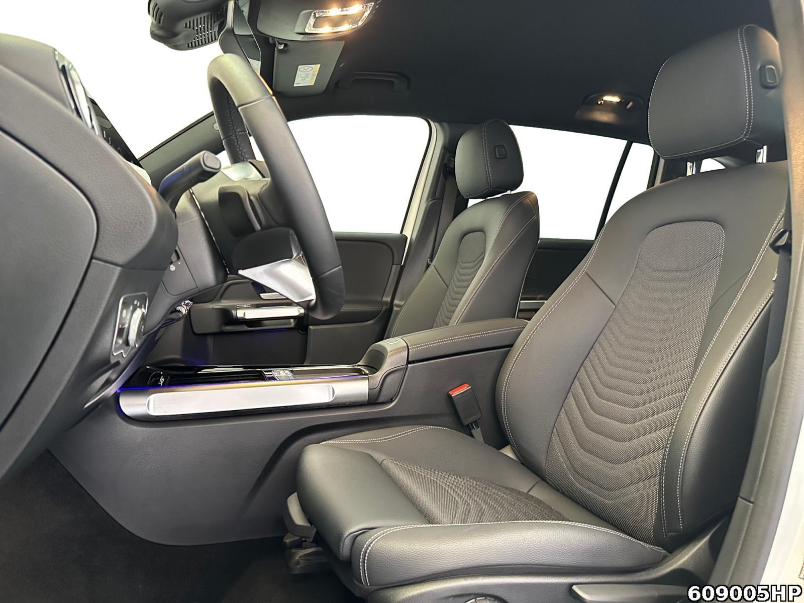 Fahrzeugabbildung Mercedes-Benz EQB Progressive Distronic Ambiente Kamera
