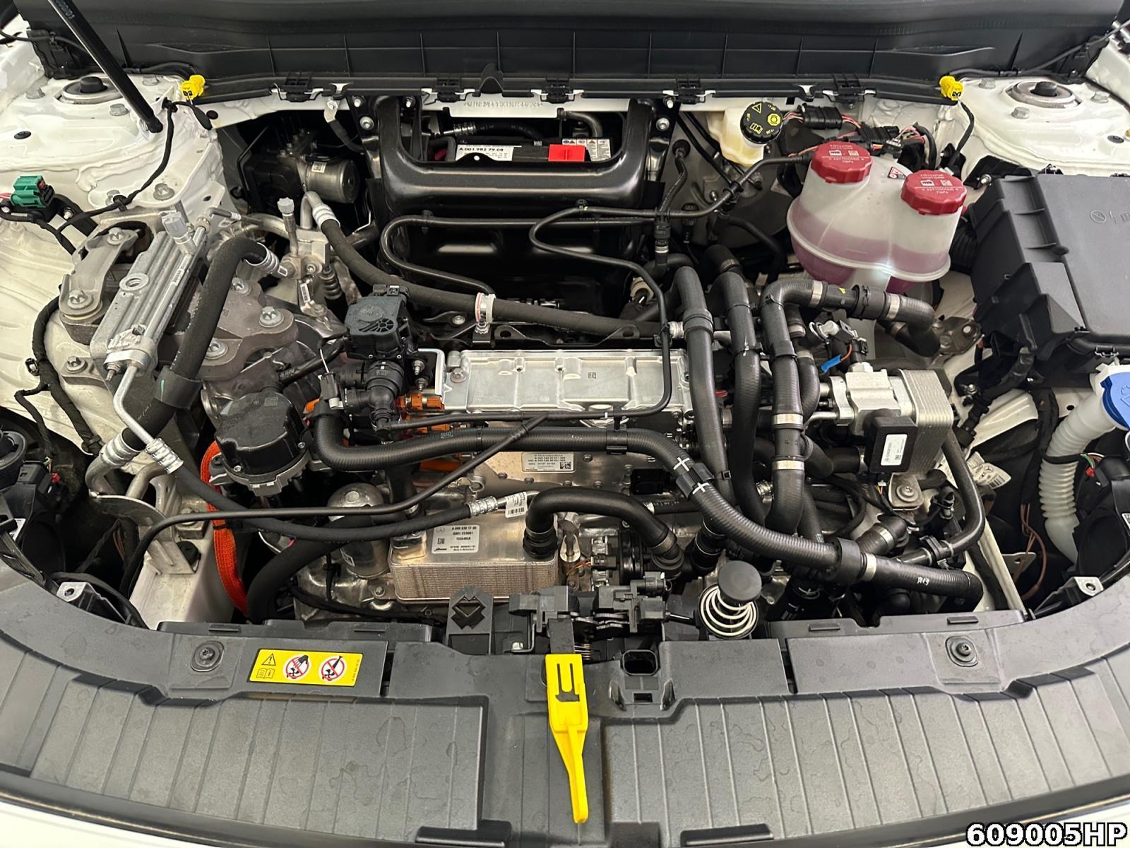 Fahrzeugabbildung Mercedes-Benz EQB Progressive Distronic Ambiente Kamera