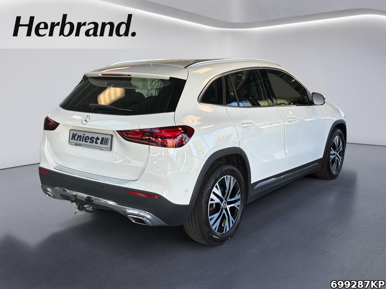 Fahrzeugabbildung Mercedes-Benz GLA 180 Progressive AHK Kamera Lenkradhzg 18