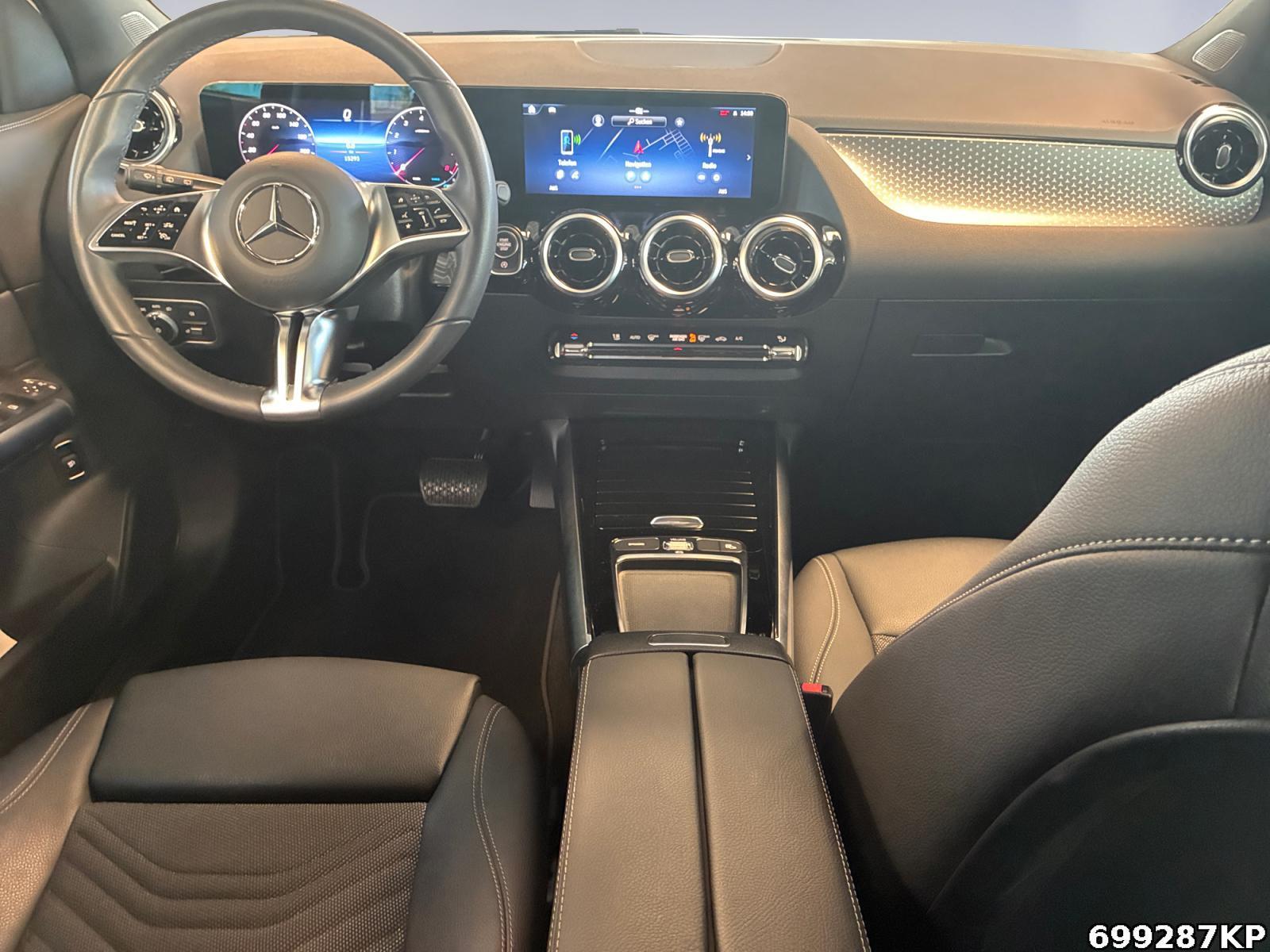 Fahrzeugabbildung Mercedes-Benz GLA 180 Progressive AHK Kamera Lenkradhzg 18