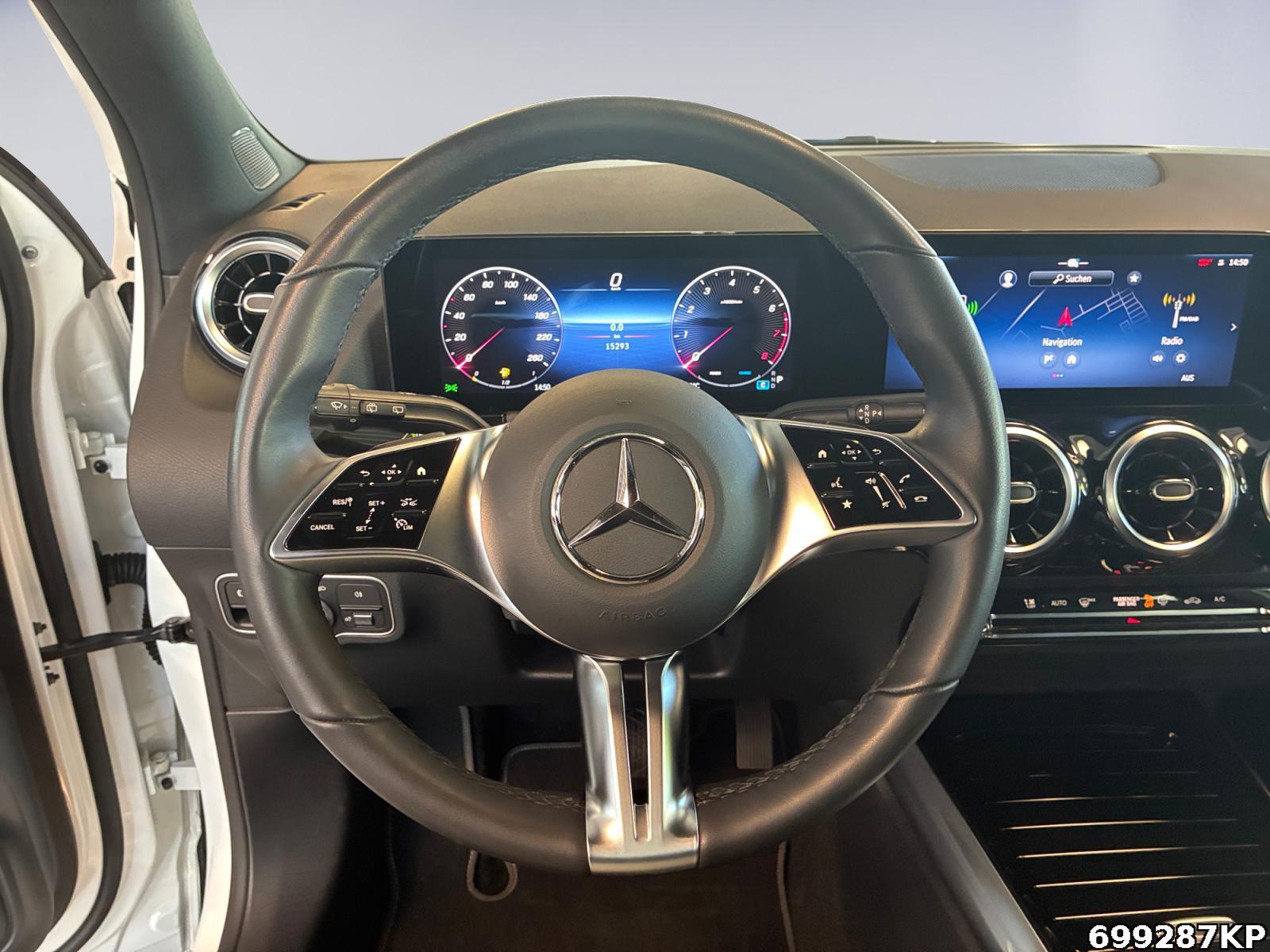 Fahrzeugabbildung Mercedes-Benz GLA 180 Progressive AHK Kamera Lenkradhzg 18