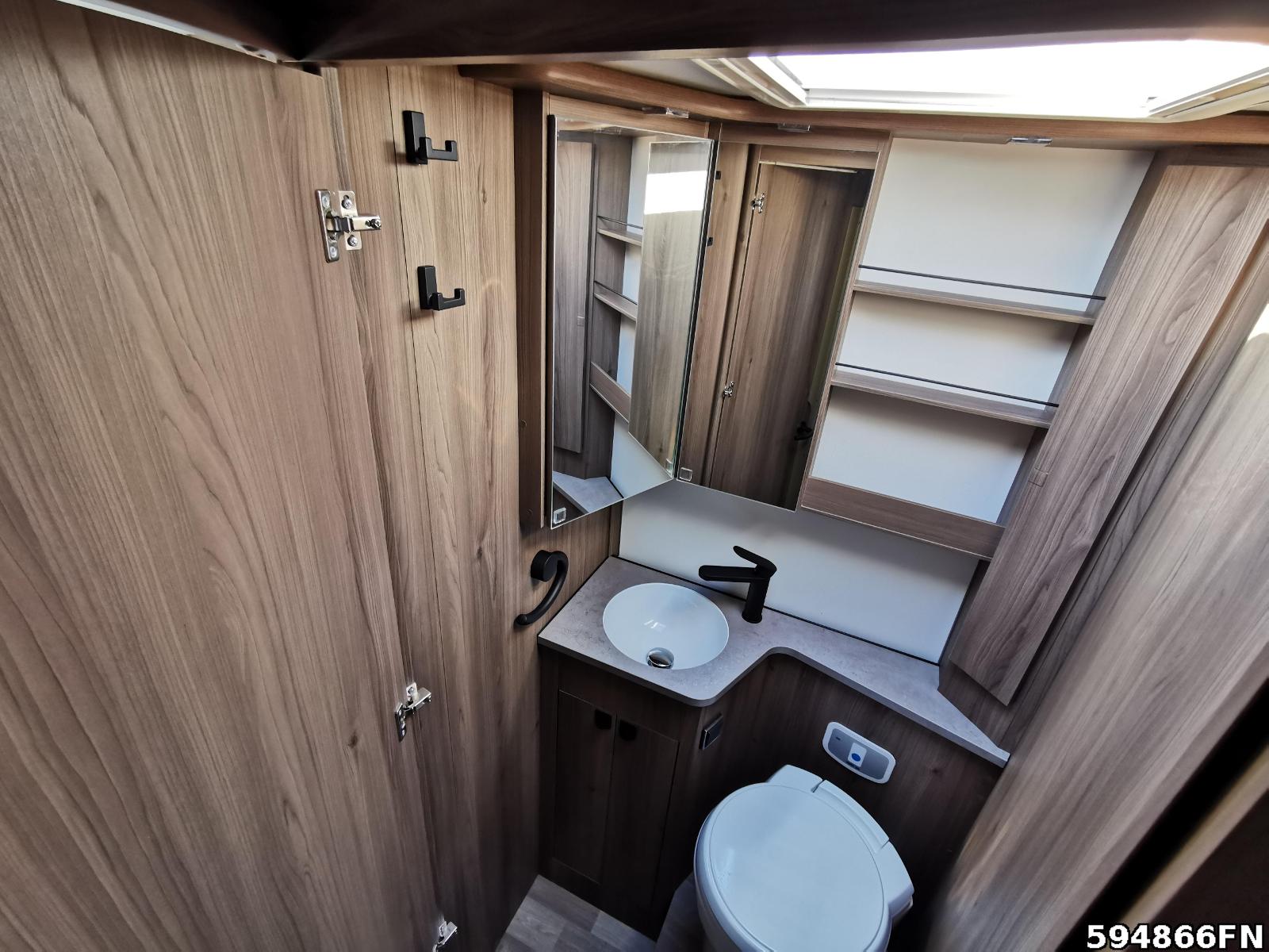 Fahrzeugabbildung Kabe TM Imperial i790 LQB 