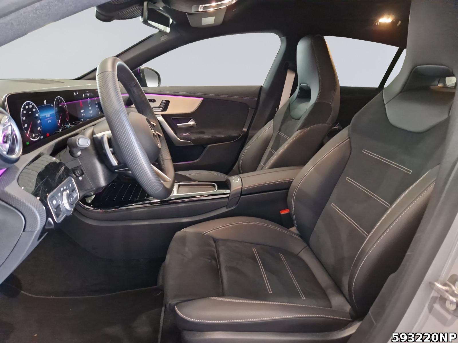 Fahrzeugabbildung Mercedes-Benz CLA 200 Shooting Brake SPECIAL-EDITION+STHZG+AHK+DISTRONIC