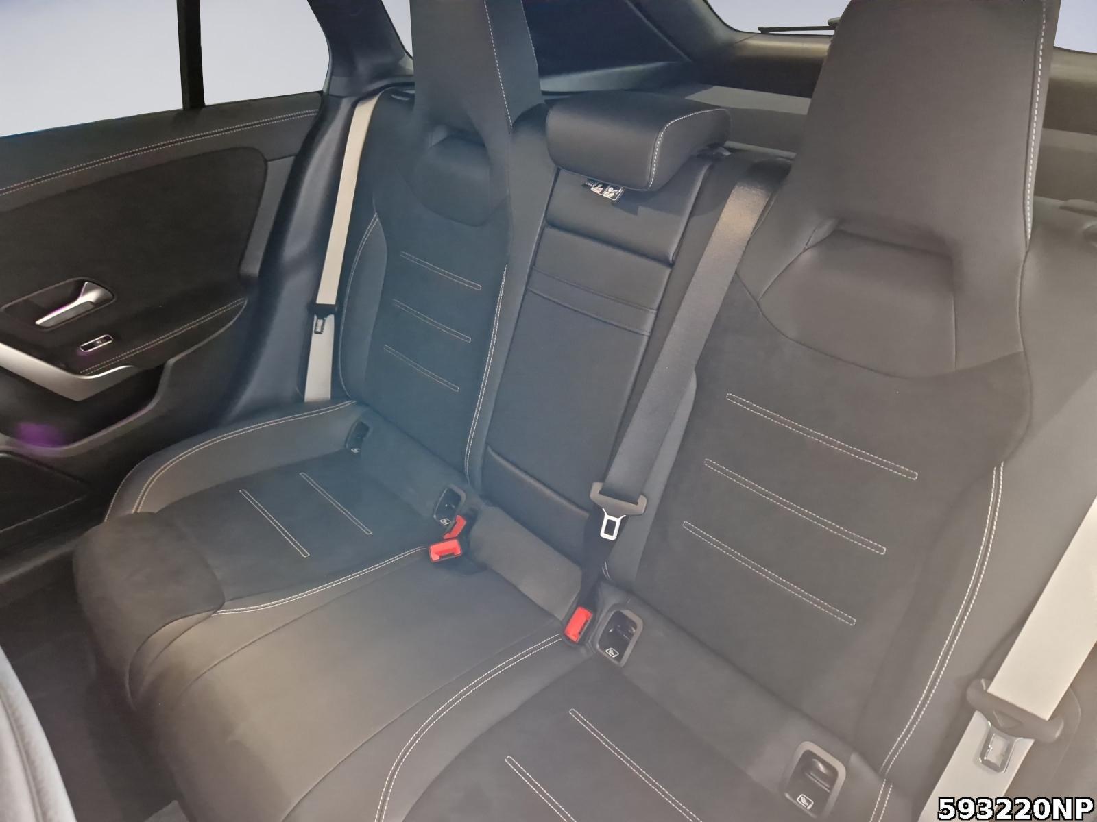 Fahrzeugabbildung Mercedes-Benz CLA 200 Shooting Brake SPECIAL-EDITION+STHZG+AHK+DISTRONIC