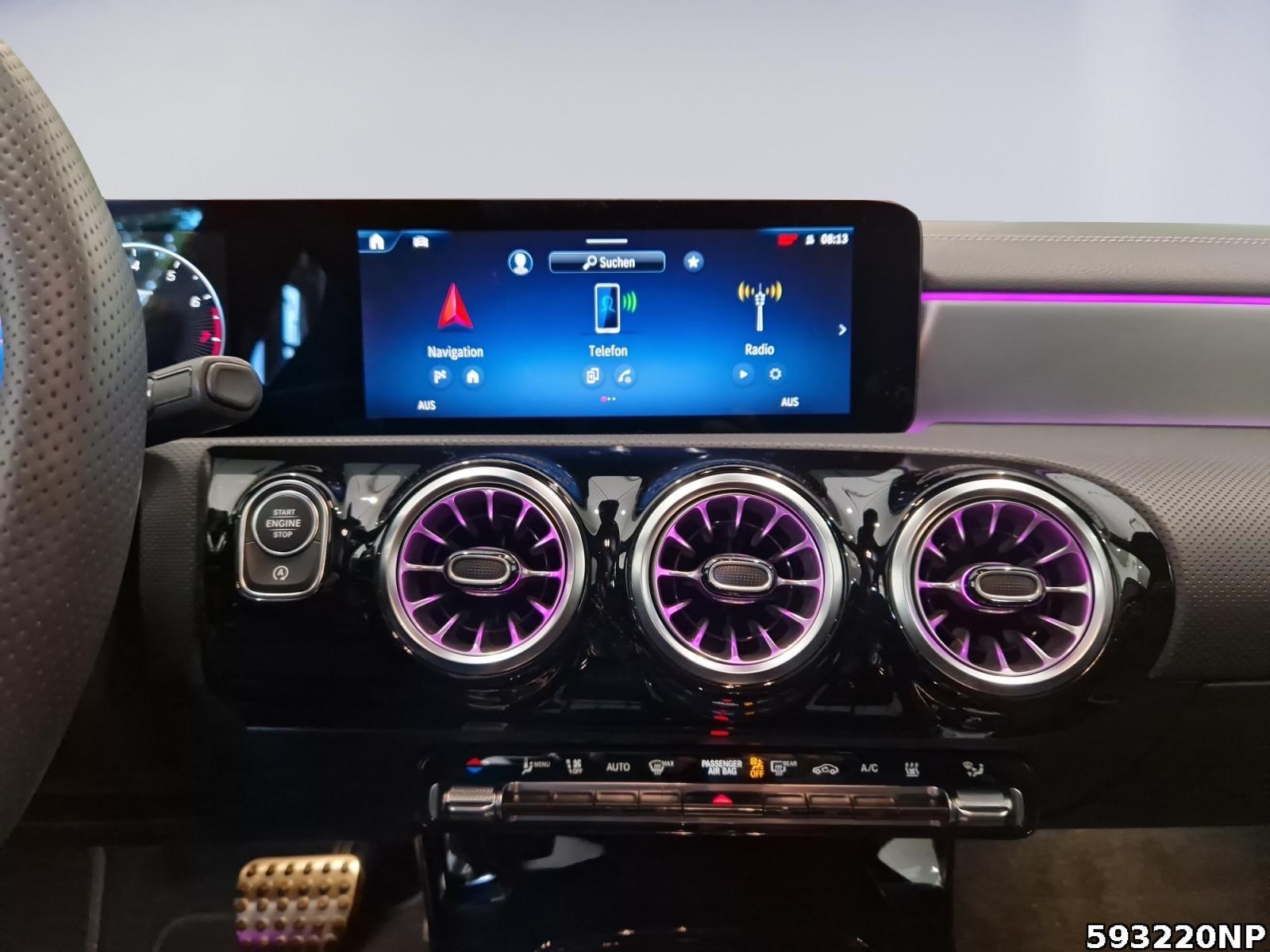 Fahrzeugabbildung Mercedes-Benz CLA 200 Shooting Brake SPECIAL-EDITION+STHZG+AHK+DISTRONIC