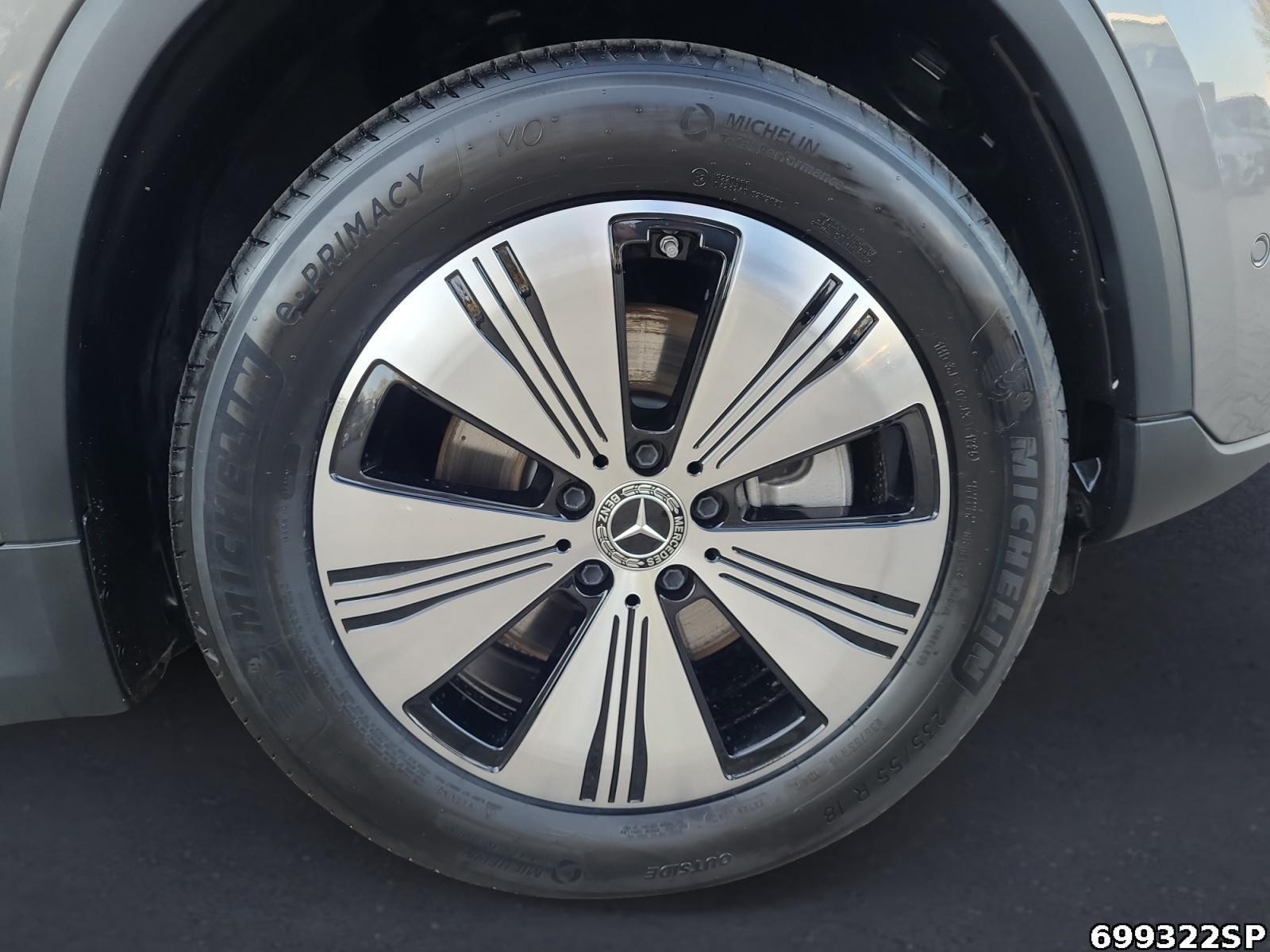 Fahrzeugabbildung Mercedes-Benz EQA 4M Progressive LED 18