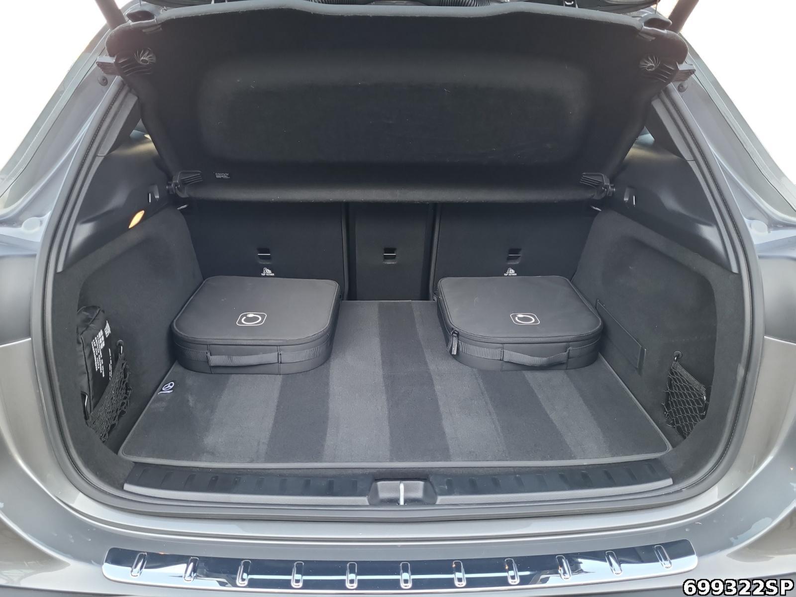 Fahrzeugabbildung Mercedes-Benz EQA 4M Progressive LED 18