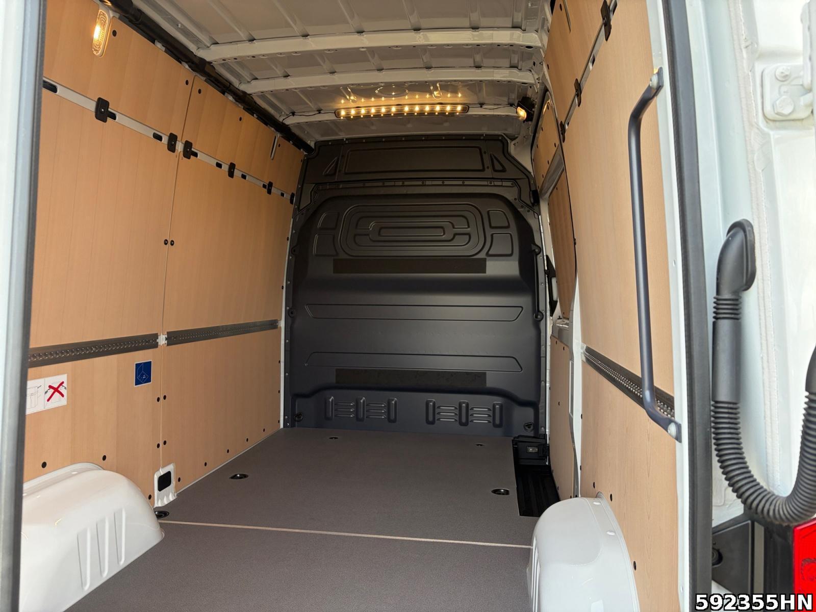 Fahrzeugabbildung Mercedes-Benz Sprinter 319 CDI