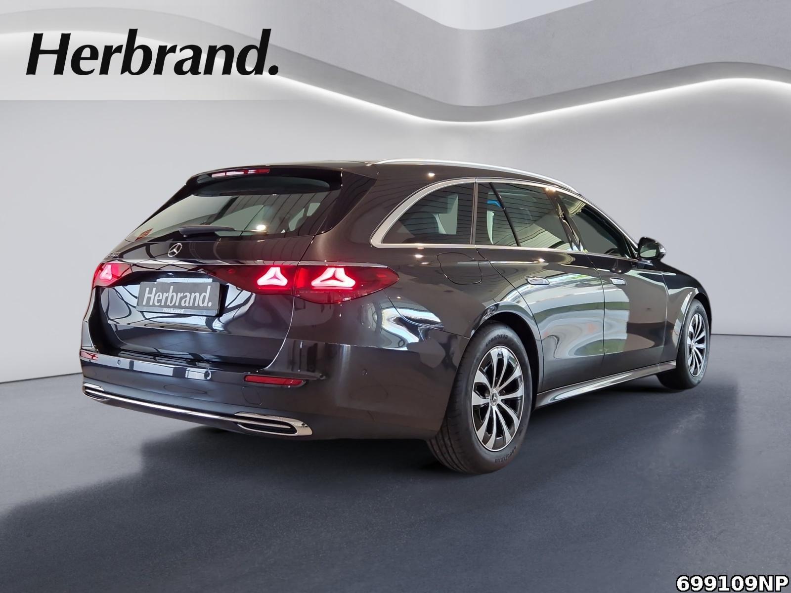 Fahrzeugabbildung Mercedes-Benz E 200 T Avantgarde AHK DIGITAL LIGHT DISTRONIC