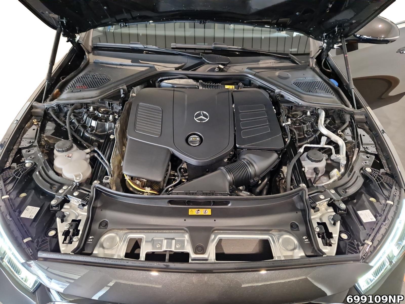 Fahrzeugabbildung Mercedes-Benz E 200 T Avantgarde AHK DIGITAL LIGHT DISTRONIC