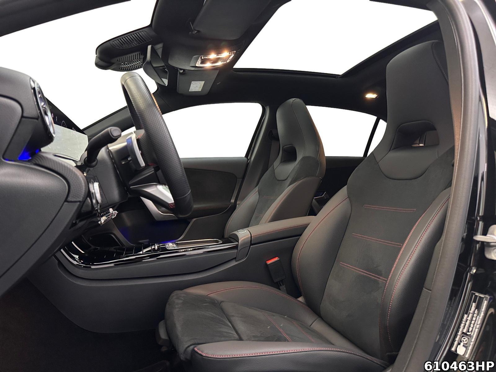 Fahrzeugabbildung Mercedes-Benz A 180 AMG Pano Night 360° Multibeam Keyless 19