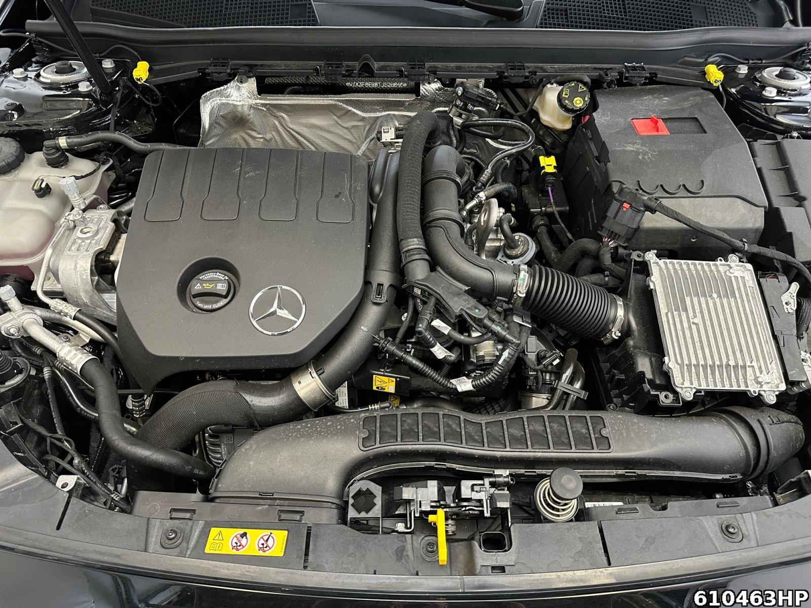 Fahrzeugabbildung Mercedes-Benz A 180 AMG Pano Night 360° Multibeam Keyless 19