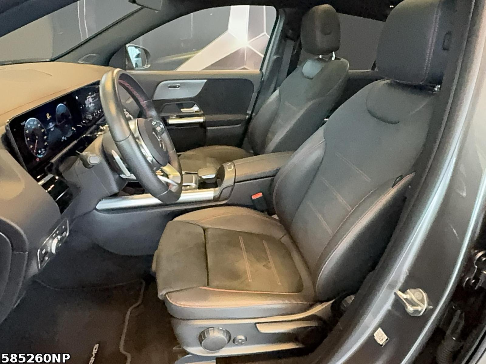 Fahrzeugabbildung Mercedes-Benz EQA AMG AHK Pano Kamera