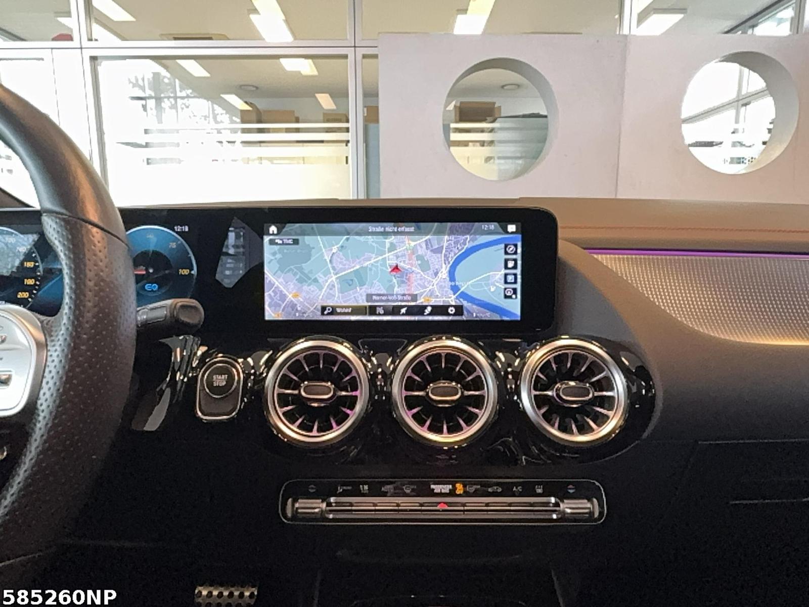 Fahrzeugabbildung Mercedes-Benz EQA AMG AHK Pano Kamera
