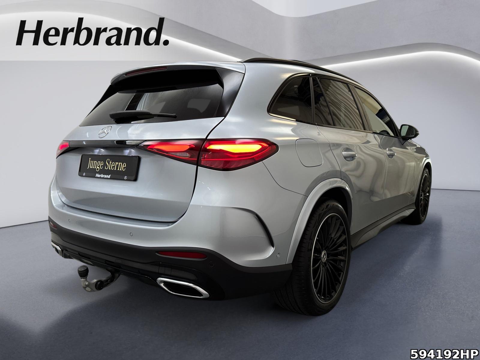 Fahrzeugabbildung Mercedes-Benz GLC 300 4M AMG Pano AHK Memory 20