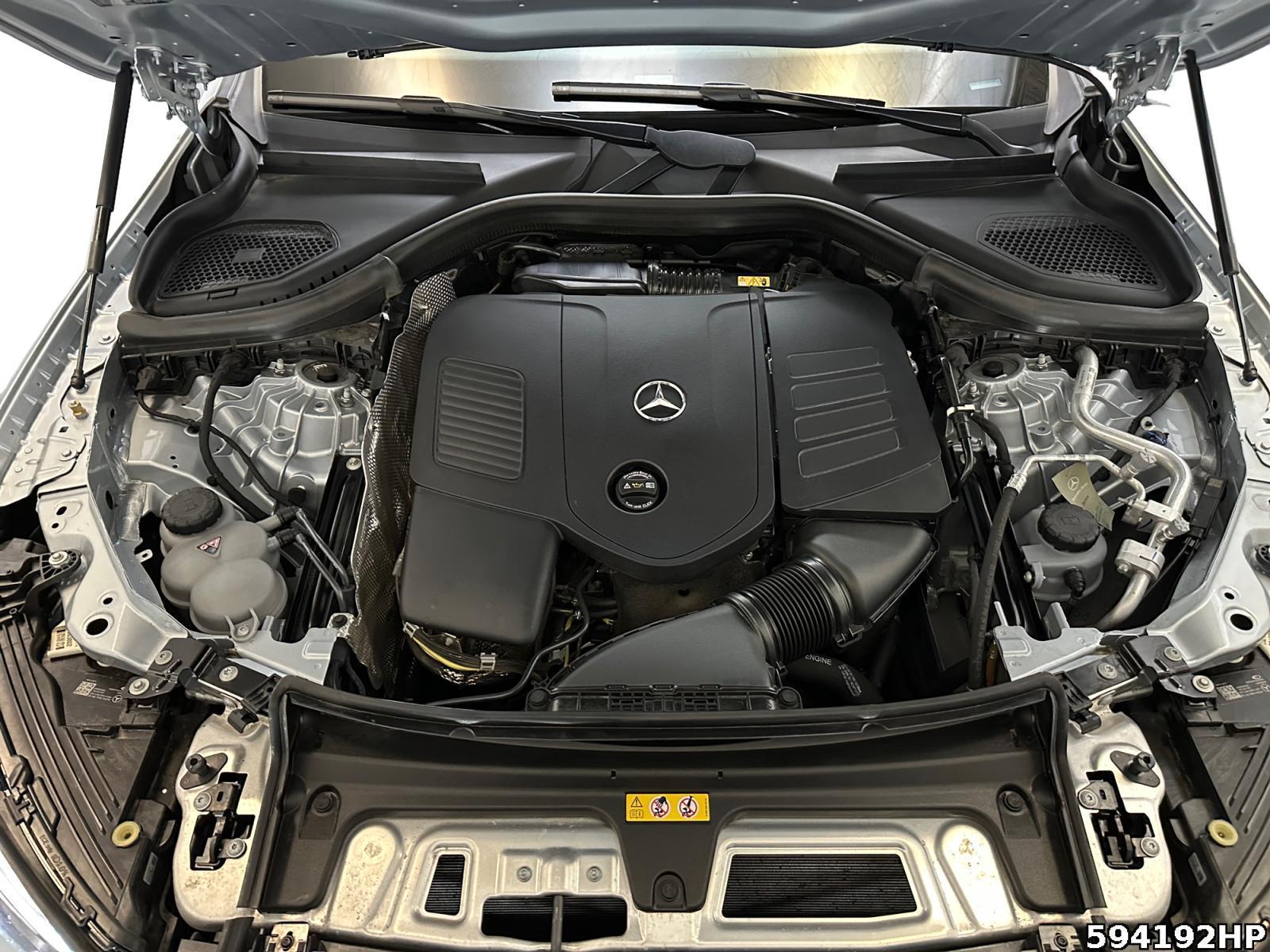 Fahrzeugabbildung Mercedes-Benz GLC 300 4M AMG Pano AHK Memory 20