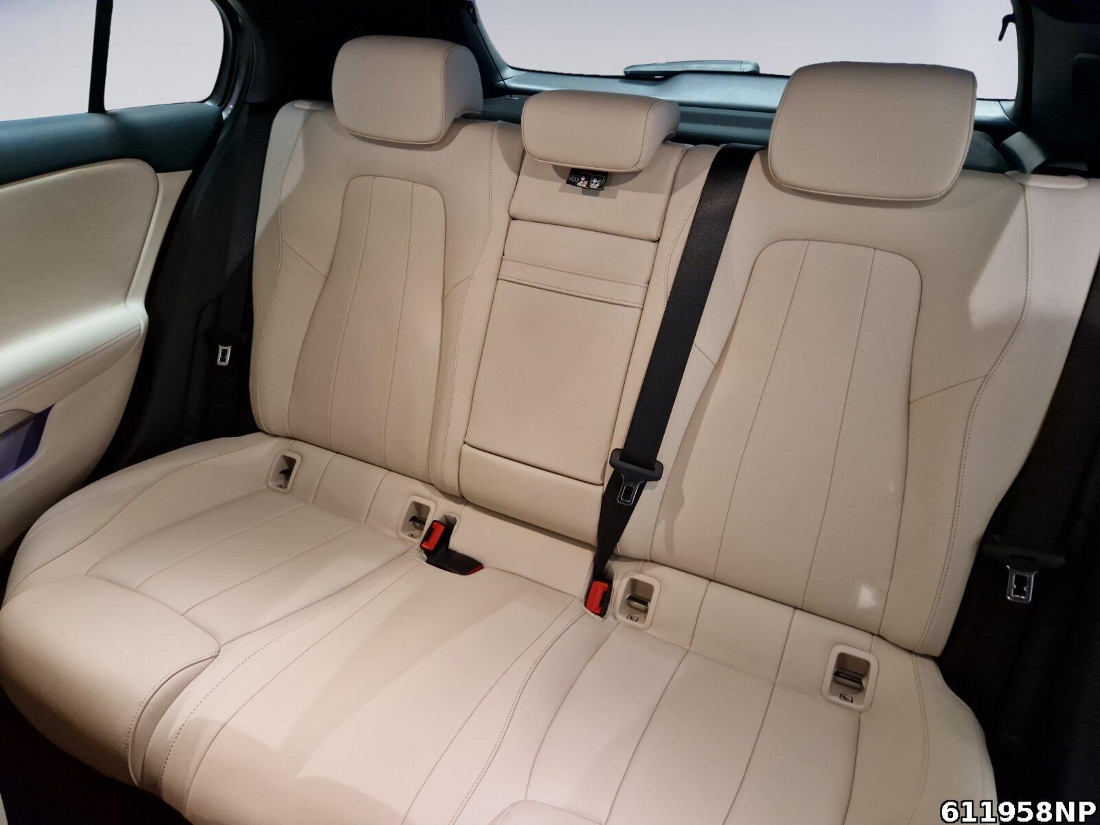 Fahrzeugabbildung Mercedes-Benz A 220 d Progressive AHK Burmester Standheizung