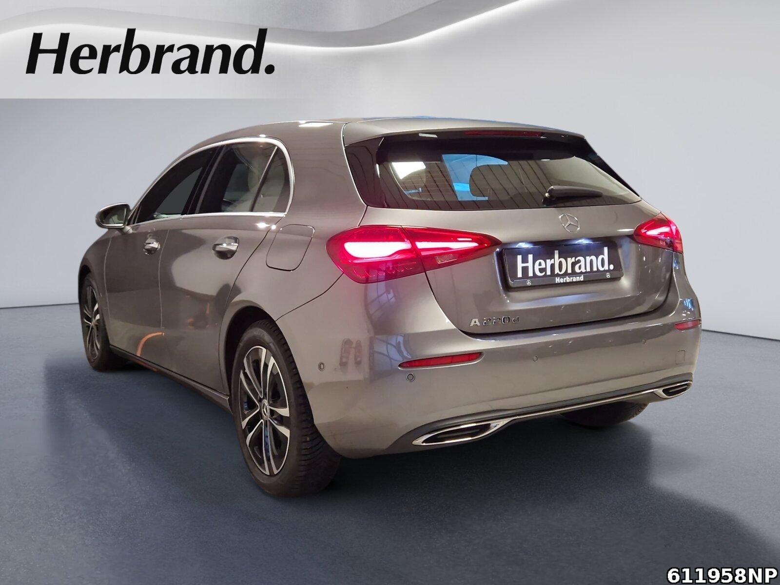 Fahrzeugabbildung Mercedes-Benz A 220 d Progressive AHK Burmester Standheizung
