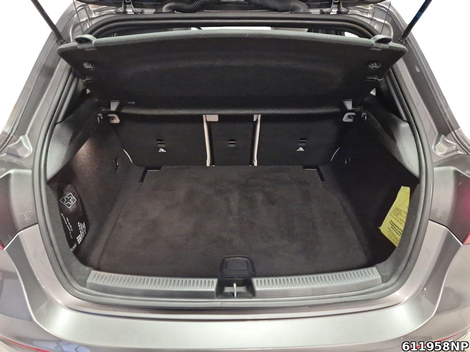 Fahrzeugabbildung Mercedes-Benz A 220 d Progressive AHK Burmester Standheizung