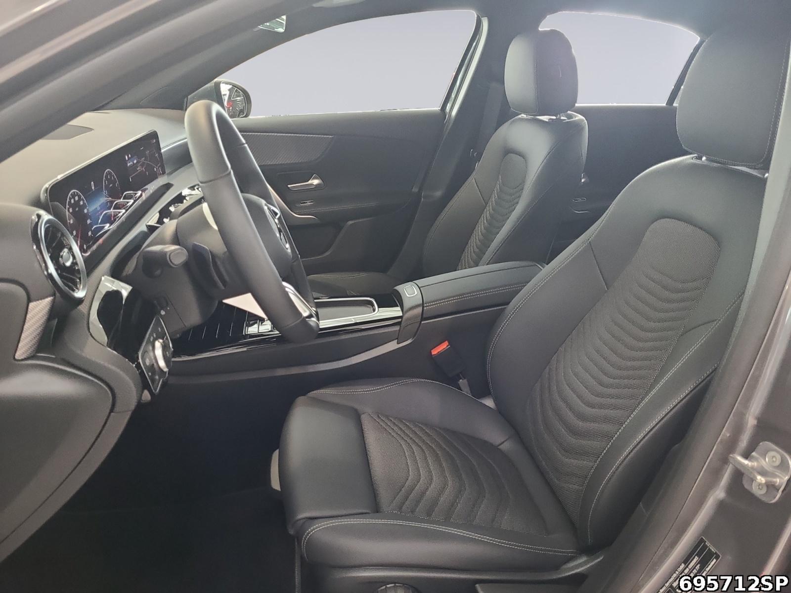 Fahrzeugabbildung Mercedes-Benz A 180 Progressive Limousine Widescreen Kamera