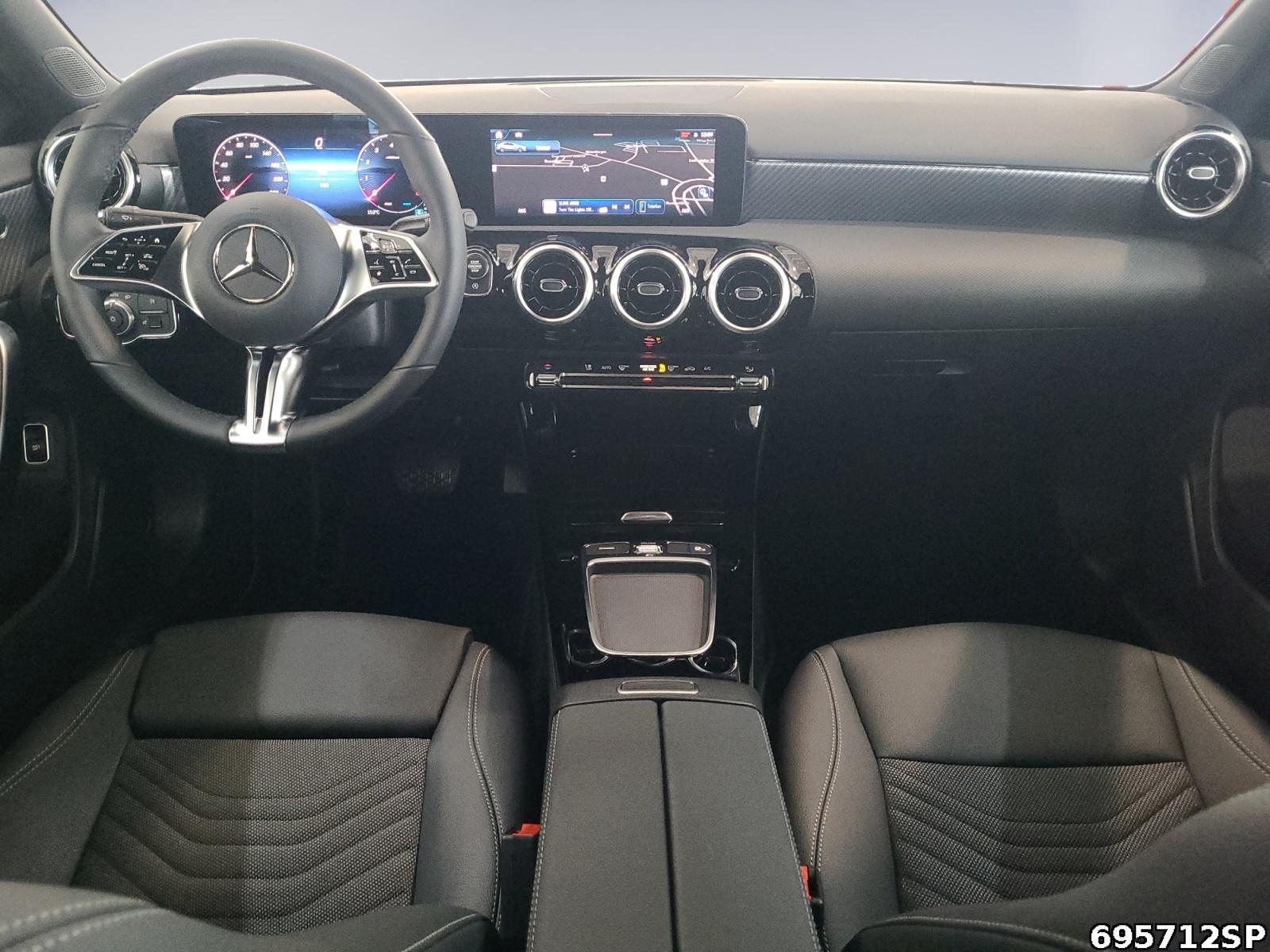 Fahrzeugabbildung Mercedes-Benz A 180 Progressive Limousine Widescreen Kamera