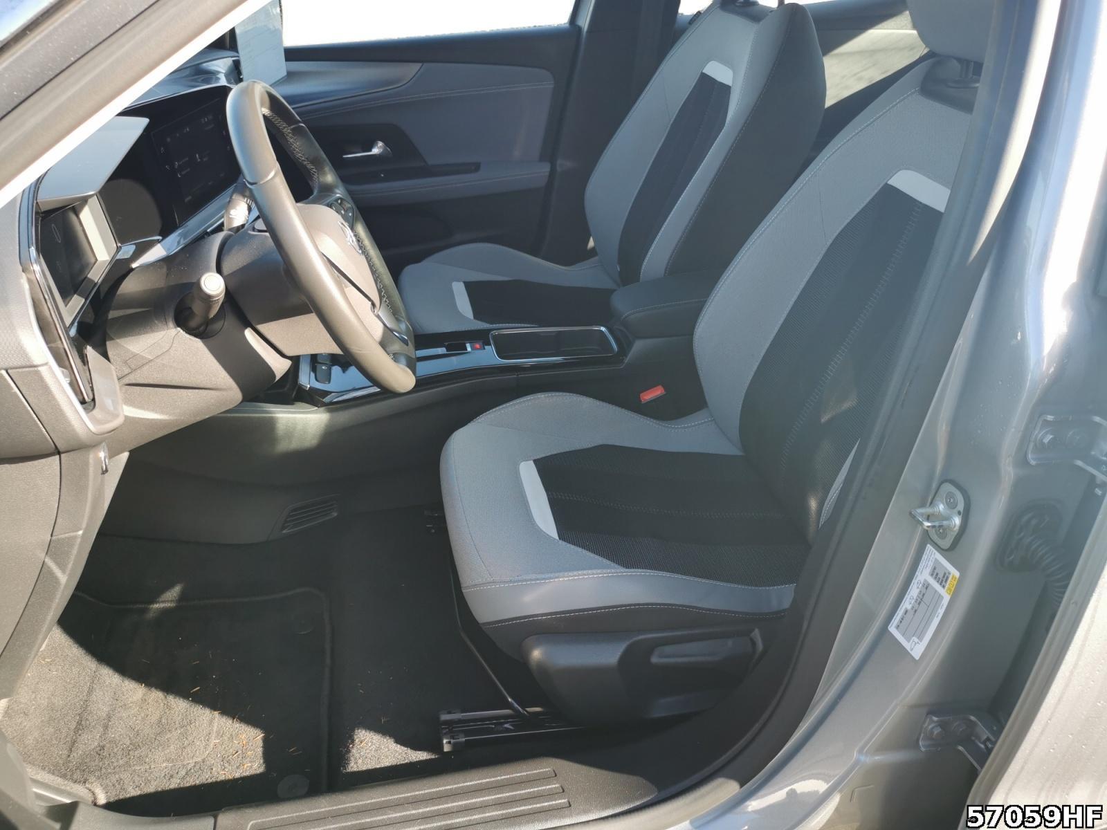 Fahrzeugabbildung Opel Mokka -e Elegance