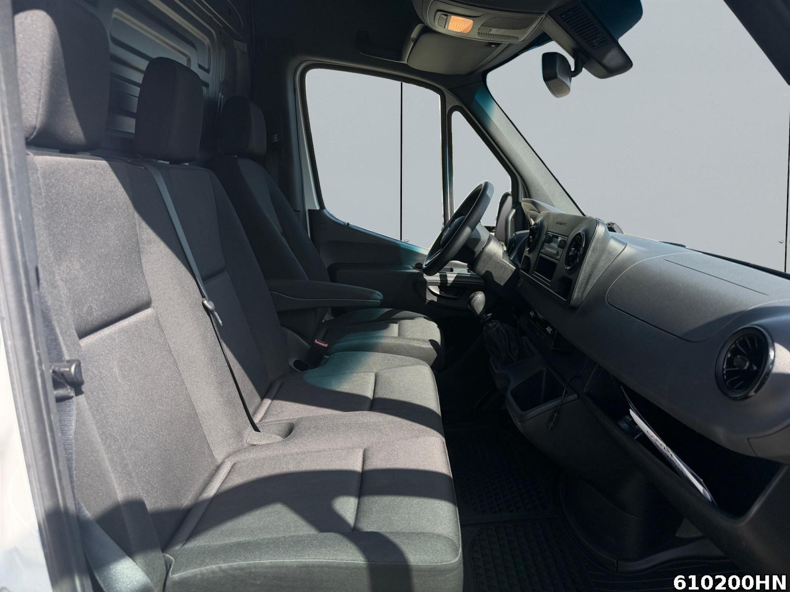 Fahrzeugabbildung Mercedes-Benz Sprinter 211 CDI *L2H2*AHK*Klima*Kamera*