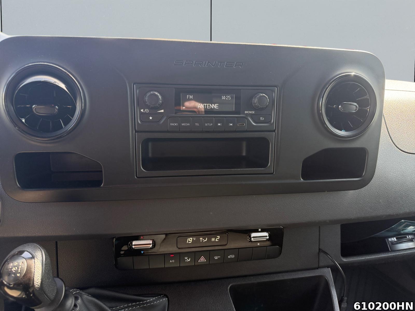Fahrzeugabbildung Mercedes-Benz Sprinter 211 CDI *L2H2*AHK*Klima*Kamera*