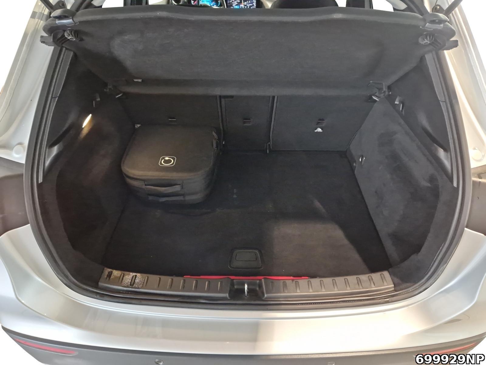 Fahrzeugabbildung Mercedes-Benz GLA 250 e Progressive LED AHK 360° Augmented R.