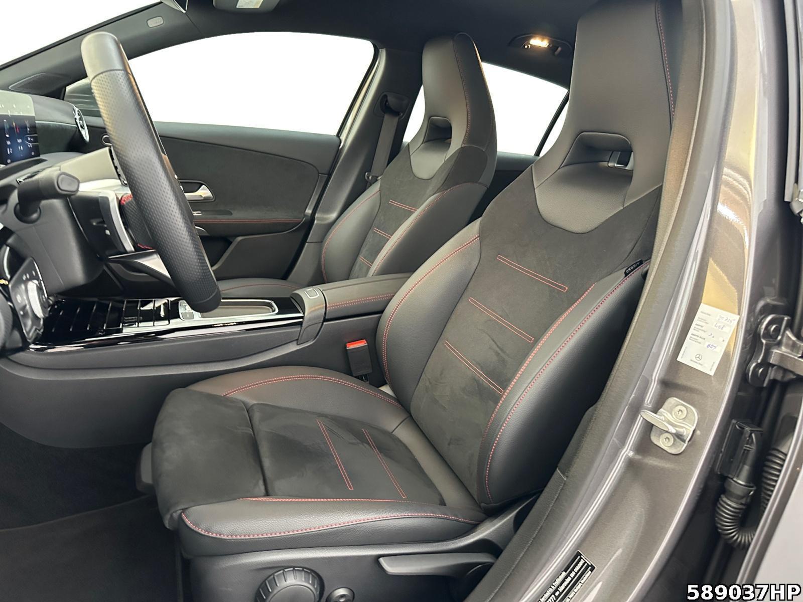 Fahrzeugabbildung Mercedes-Benz A 200 AMG AHK Distronic Sitzhzg Rückfahrkamera.