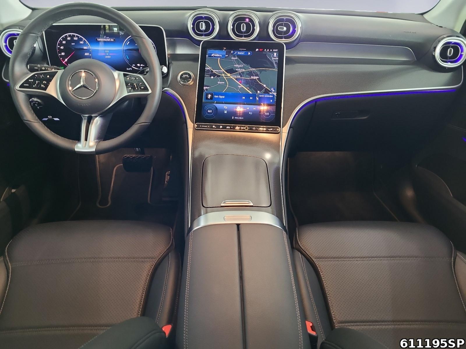Fahrzeugabbildung Mercedes-Benz GLC 300 e 4M Avantgarde PanoAHKMemoryKamera LED