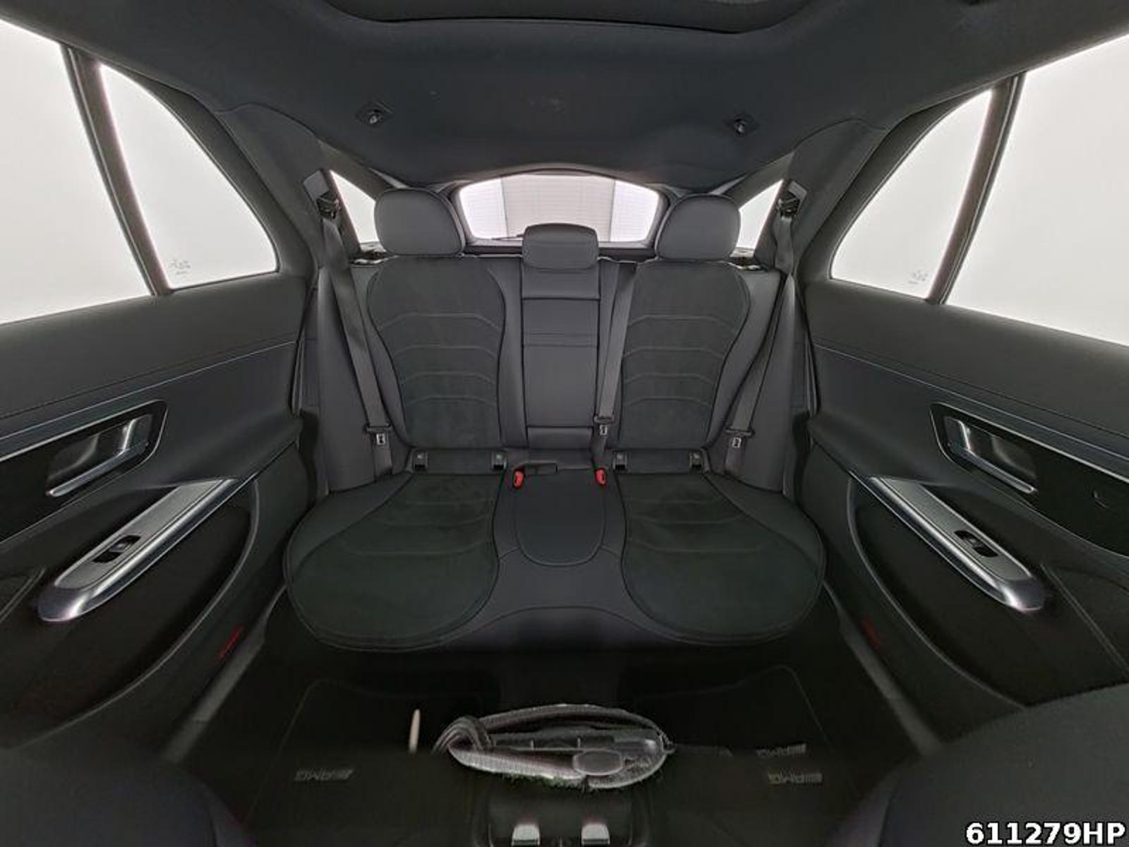 Fahrzeugabbildung Mercedes-Benz E 300 e T AMG Pano AHK Night Distronic Airmatic