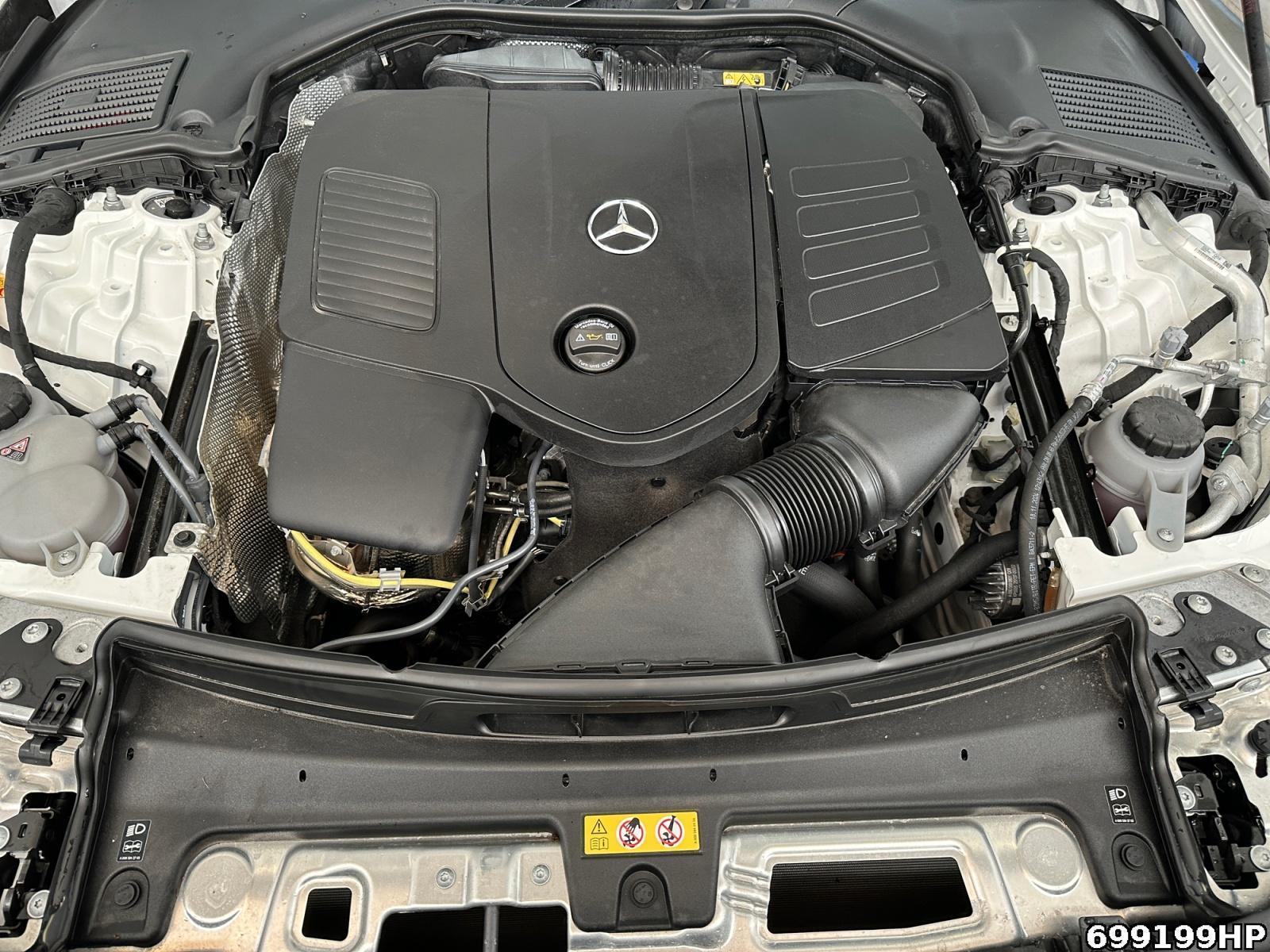 Fahrzeugabbildung Mercedes-Benz CLE 300 e AMG Burmester HUD Digital-Light 360°