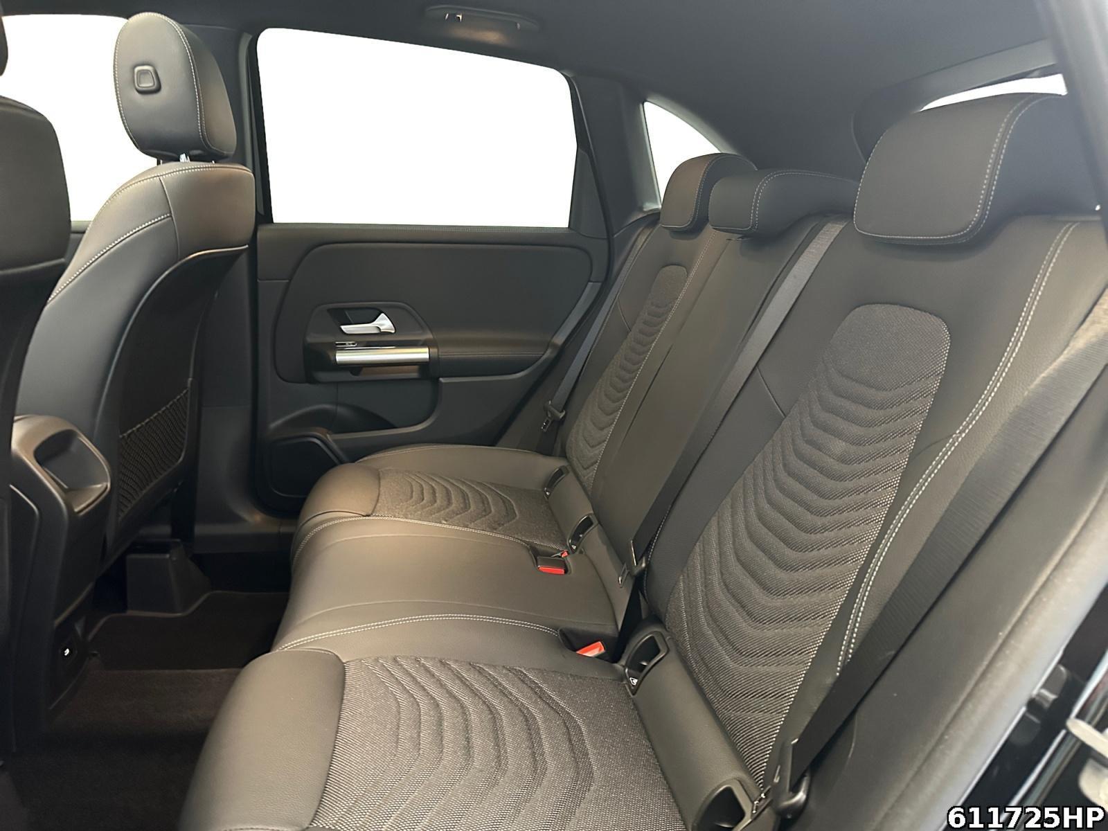 Fahrzeugabbildung Mercedes-Benz B 200 Progressive Pano AHK Kamera CarPlay LED