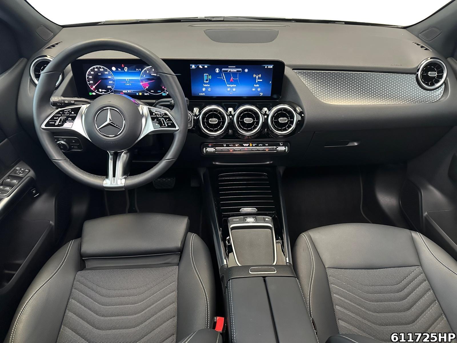 Fahrzeugabbildung Mercedes-Benz B 200 Progressive Pano AHK Kamera CarPlay LED
