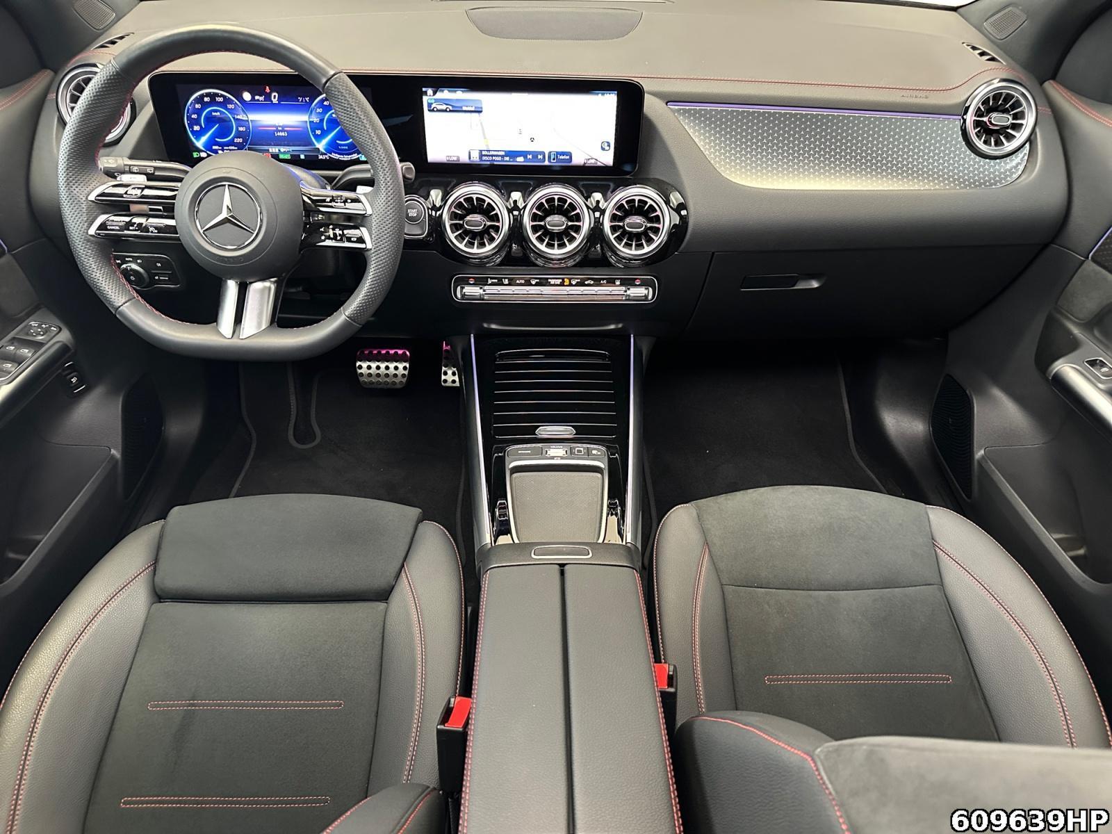 Fahrzeugabbildung Mercedes-Benz EQA 4M AMG Night KEYLESS DISTRONIC 360° Pano