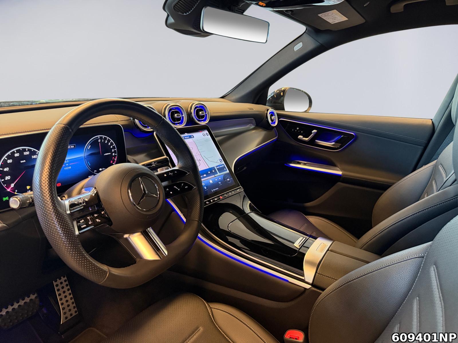 Fahrzeugabbildung Mercedes-Benz GLC 300 e 4M AMG Digital-Light Distronic Memory