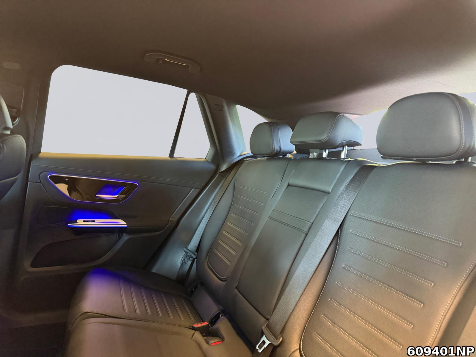 Fahrzeugabbildung Mercedes-Benz GLC 300 e 4M AMG Digital-Light Distronic Memory