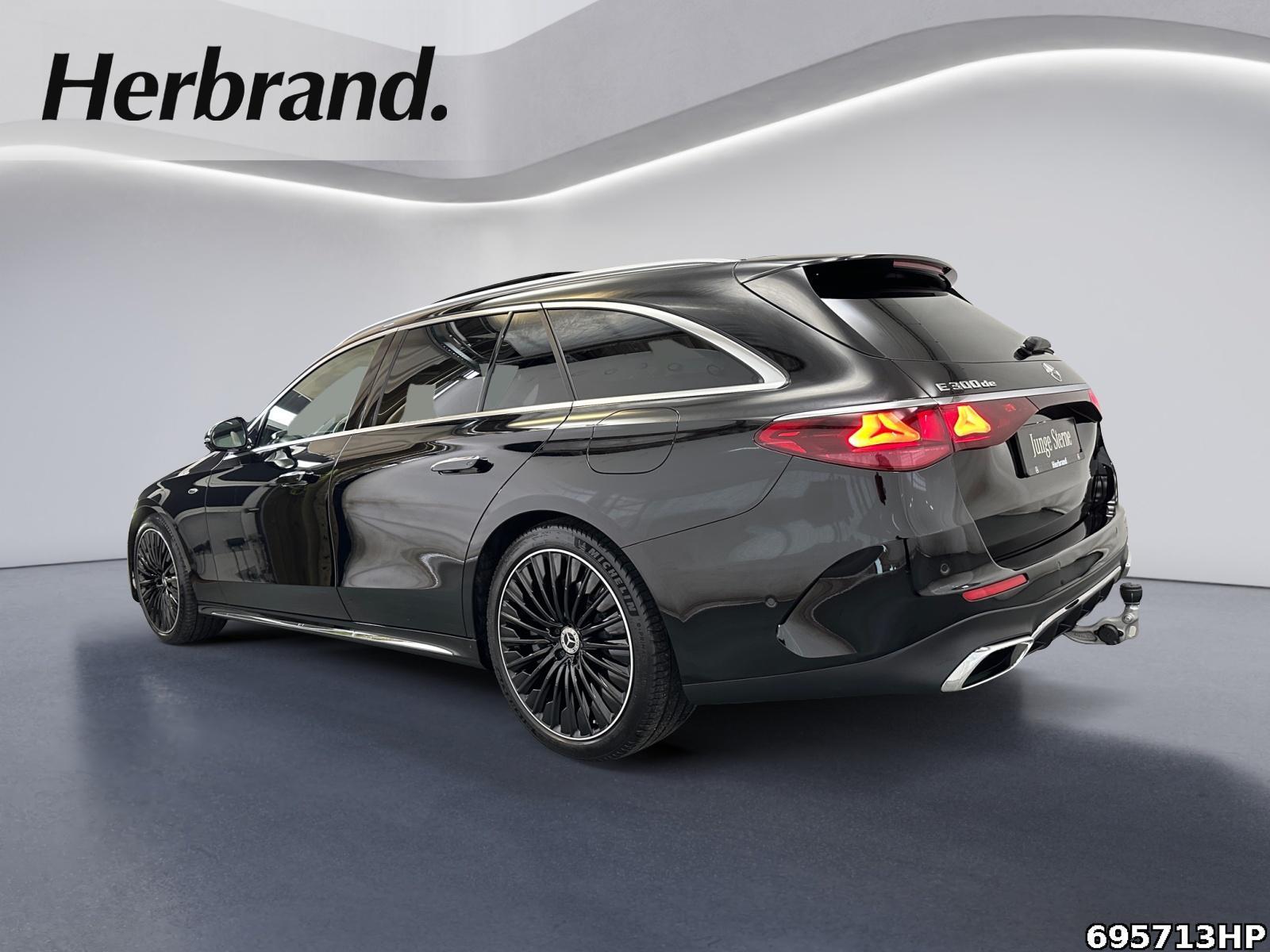 Fahrzeugabbildung Mercedes-Benz E 300 T AMG Superscreen Pano AHK Distronic