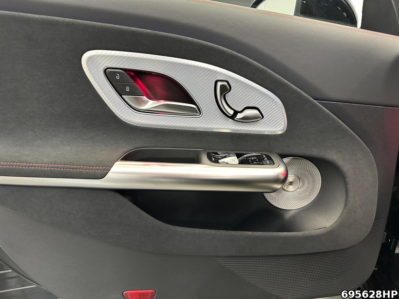 Fahrzeugabbildung Mercedes-Benz CLA 250 +AMG+NIGHT+HUD+SUPERSCREEN+BURMEST+