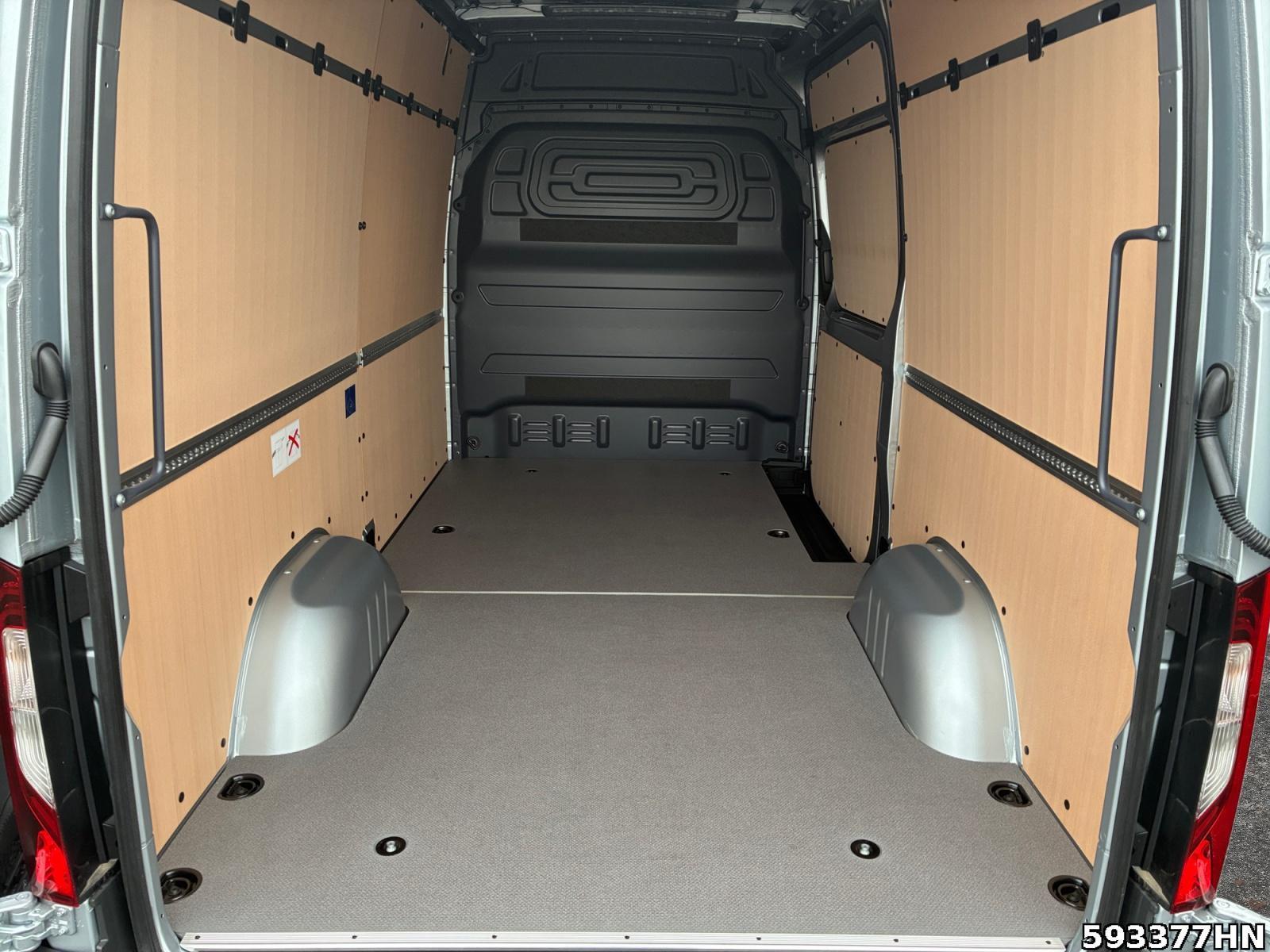 Fahrzeugabbildung Mercedes-Benz Sprinter 315 L2H2 SELECT *AHK*LED*DISTRONIC*UVM*