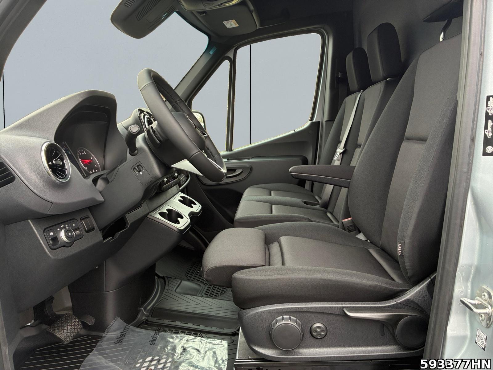 Fahrzeugabbildung Mercedes-Benz Sprinter 315 L2H2 SELECT *AHK*LED*DISTRONIC*UVM*