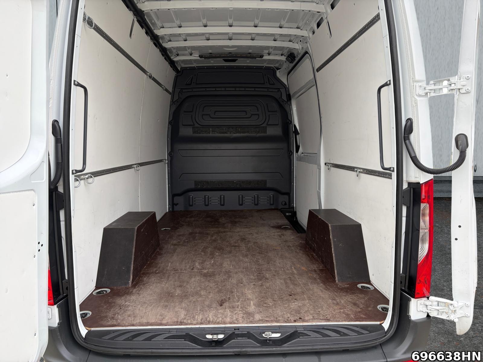 Fahrzeugabbildung Mercedes-Benz Sprinter 317 CDI L2H2*MBUX*Klima*Kamera*Tempomat