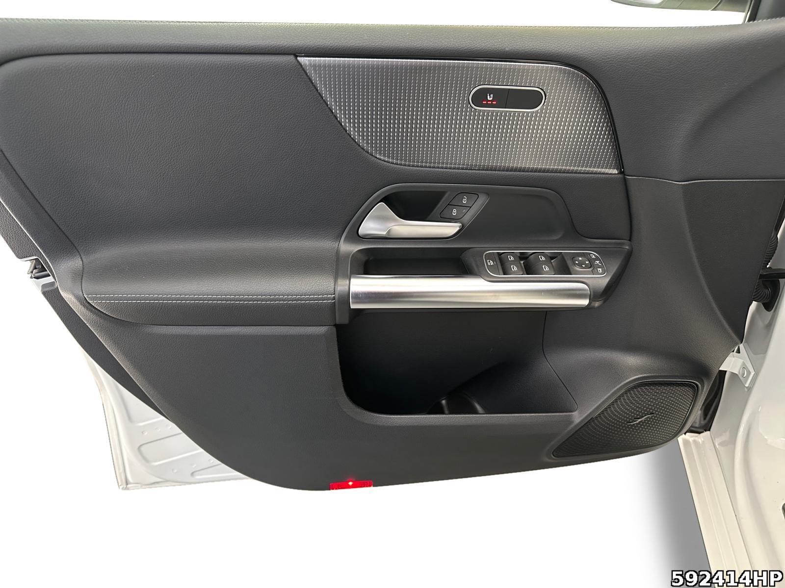 Fahrzeugabbildung Mercedes-Benz B 220 4matic Progressive LED Rückfahrkamera