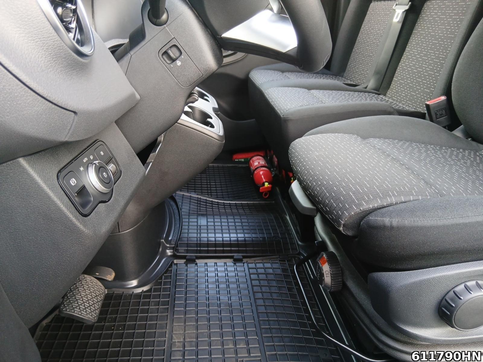 Fahrzeugabbildung Mercedes-Benz Sprinter 319 CDI Pro L2H1 Distro*AHK*LED*360°